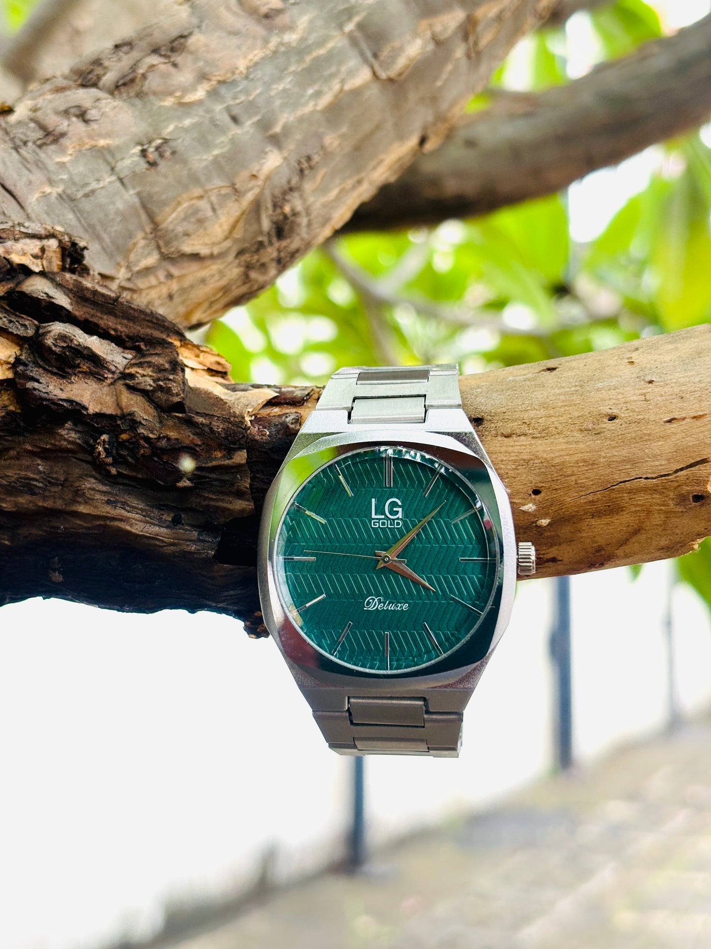LG Gold Deluxe | Premium Stainless-Steel Finish | Crafted for Timeless Style!