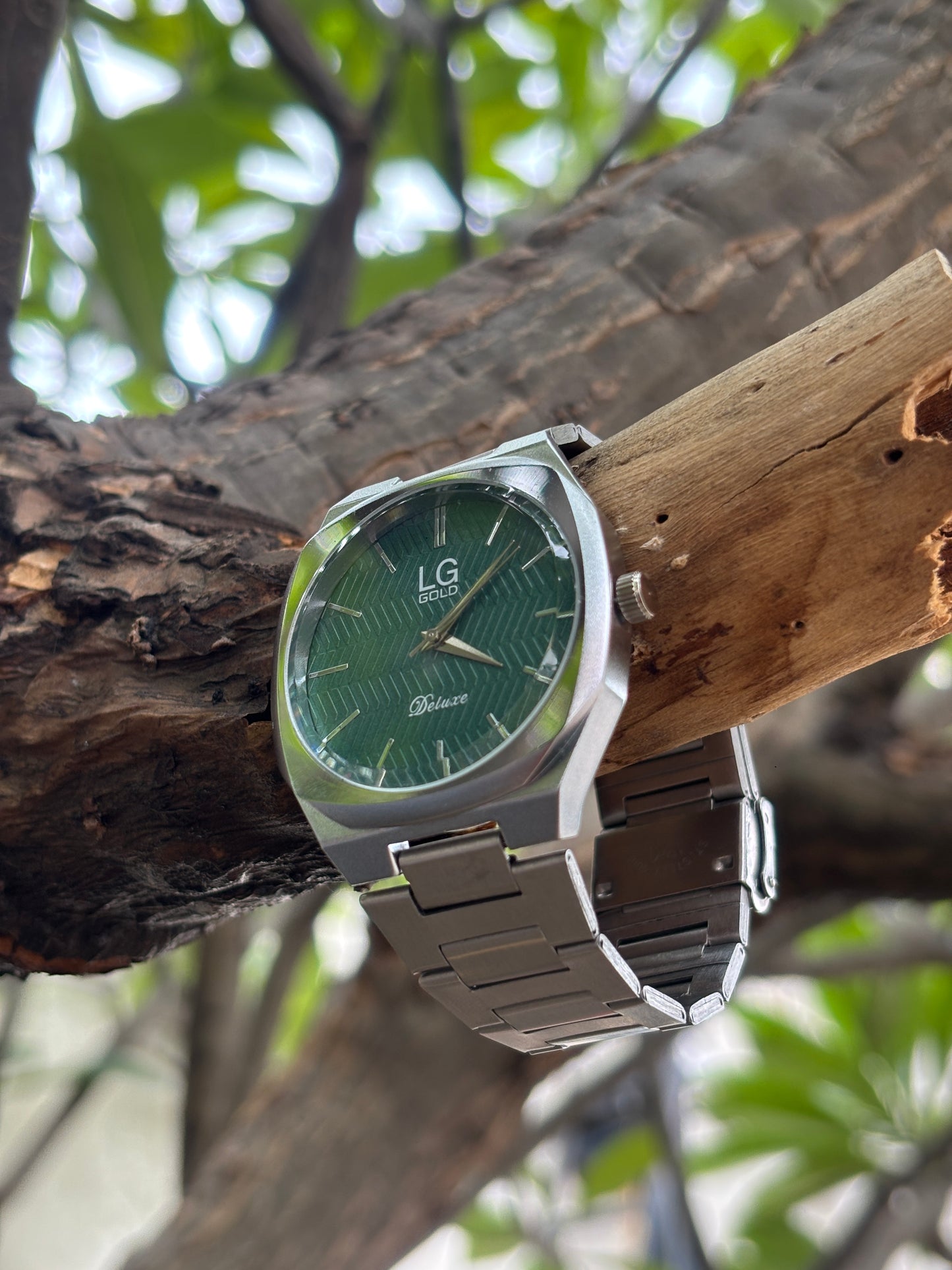 LG Gold Deluxe | Premium Stainless-Steel Finish | Crafted for Timeless Style!